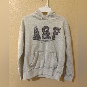 Abercrombie kids hoodie 9/10
